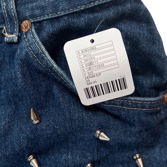 NWT 🗡️ spiked URBAN RENEWAL remade vintage LEE spike stud denim shorts. XS - Picture 6 of 14